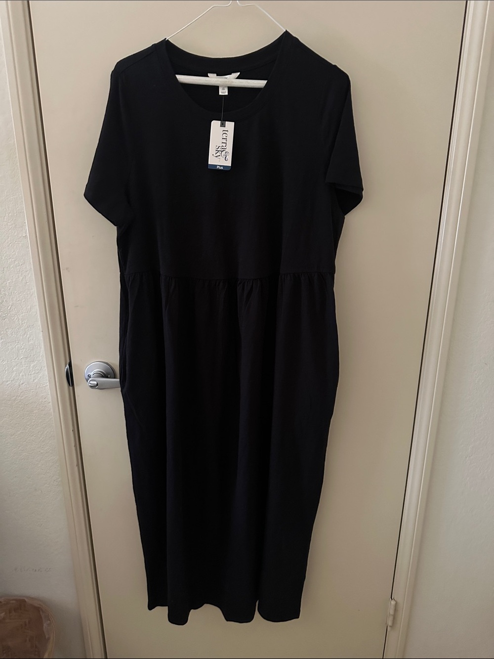 Terra & Sky Black Midi Tee Dress with Gathered Waistline